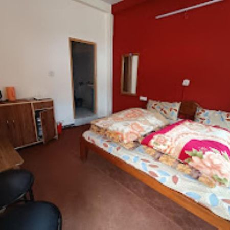 Renu Paradise , Ayodhya Hotell Exteriör bild