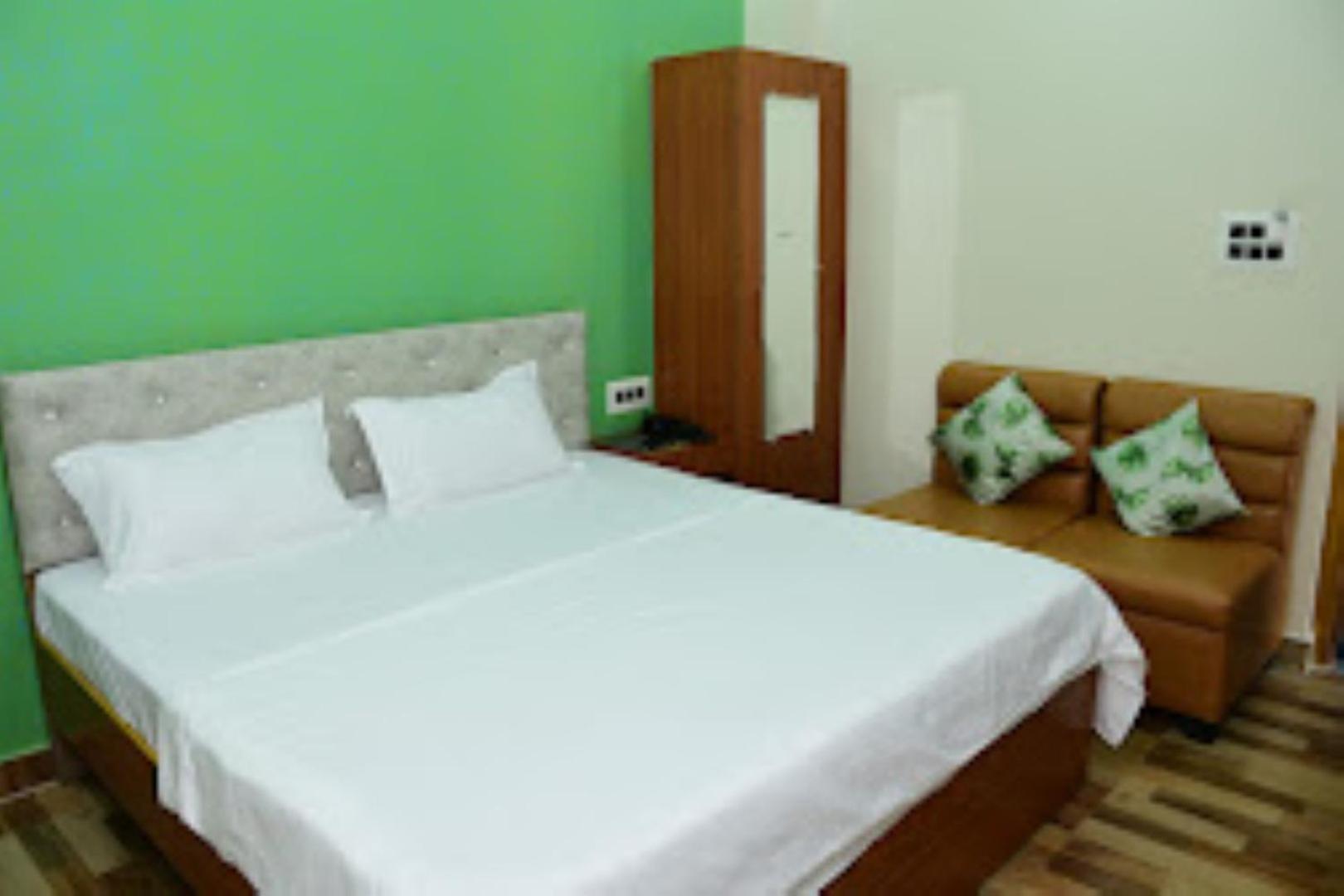 Renu Paradise , Ayodhya Hotell Exteriör bild