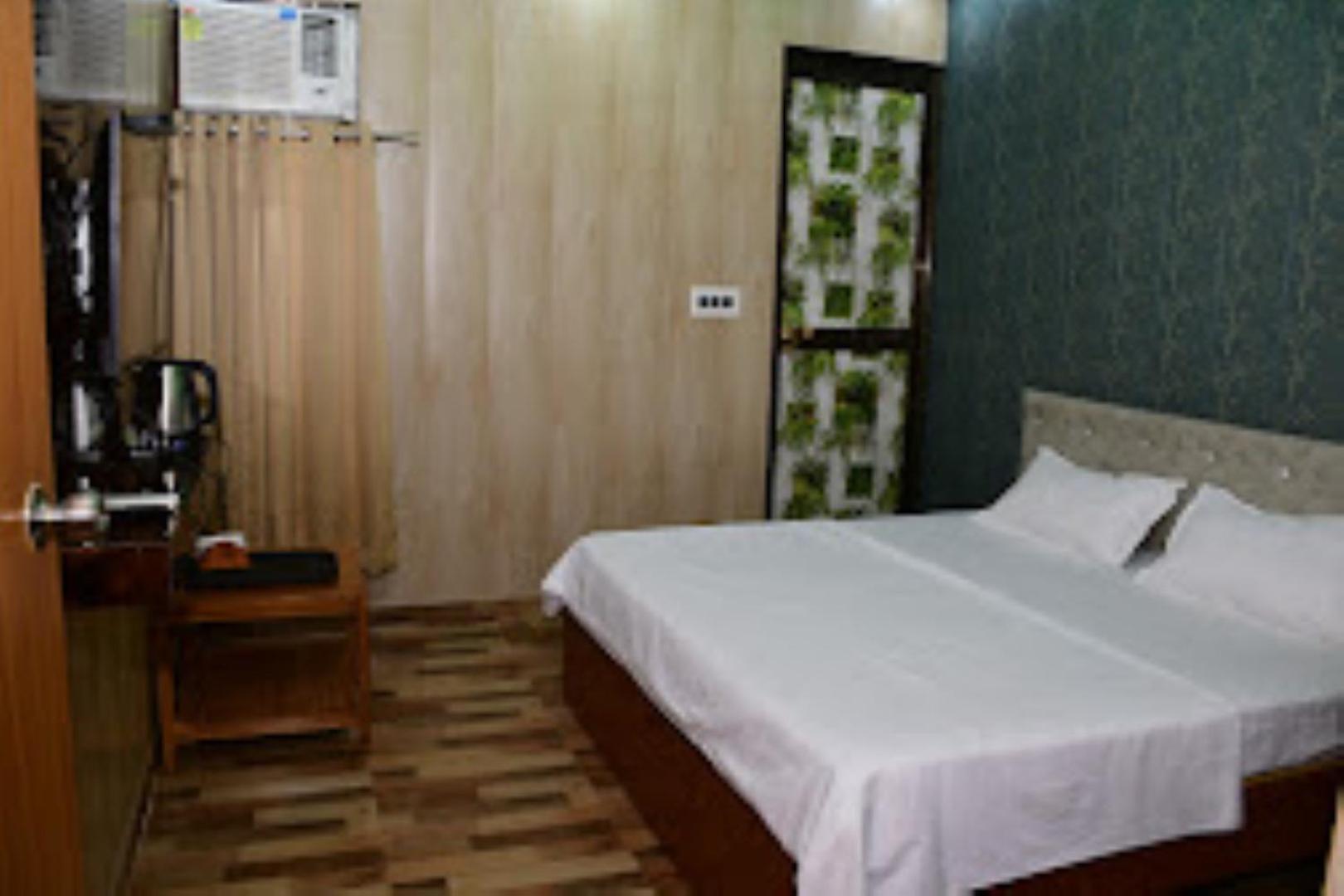 Renu Paradise , Ayodhya Hotell Exteriör bild
